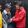 Foto del alcalde Carlos Fernando Galán durante uno de los recorridos de búsqueda de pobreza oculta en Bogotá.