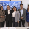 Foto que muestra un grupo de personas sonriendo 