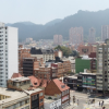 Foto de Chapinero Alto en Bogotá y de fondo los Cerros Orientales de Bogotá.