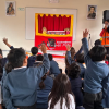 Foto de una actividad del Metro con estudiantes 