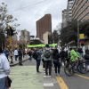 Gestores de diálogo durante movilización en Bogotá.