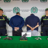Foto que muestra a la Policía con los detenidos 