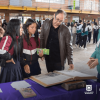 Foto que muestra personas hablando 