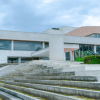 Imagen exterior de la Biblioteca Pública Julio Mario Santo Domingo