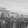 Imagen en blanco y negro de Huelga de trabajadores del sindicato, Fábrica de Hilados y Tejidos Monserrate / 1940 / Colombia Negativo en acetato digitalizado / De la colección del Museo de Bogotá - IDPC