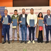 Foto donde se ve el alcalde Carlos Fernando Galán junto a otras personas 