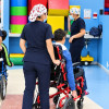 Foto de un Centro Amar con niños o personas en discapacidad accediendo a servicios sociales en Bogotá.