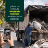 Foto que muestra un camión descargando residuos en el espacio público