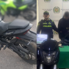 Motocicleta y capturados por hurto de celular en Fontibón