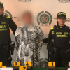 Dos policías y una mujer capturada