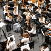 Imagen de Jóvenes de la Orquesta Filarmónica Prejuvenil de Bogotá con músicos de la Filarmónica de Berlín en concierto