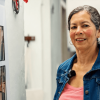 Foto que muestra una mujer sonriendo 