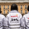 Gestoras de diálogo social en la Plaza de Bolívar.