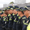 Policías hombres y mujeres formados.