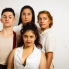 Imagen de tres mujeres y un hombre participantes de la ópera.