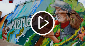 Imagen de un mural colorido en las paredes de Ciudad Bolívar 