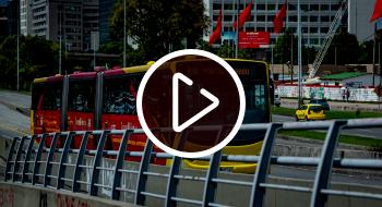 Canales para poner quejas por algún incidente en TransMilenio Bus de TransMilenio operando.