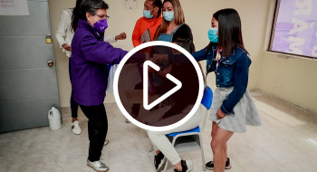 Alcaldesa inauguró la 5 Manzana del Cuidado en Los Mártires Alcaldesa inauguró la 5 Manzana del Cuidado en Los Mártires