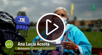 Ana Lucía Acosta, de 71 años, es ‘la reina de la bici’ en Fontibón