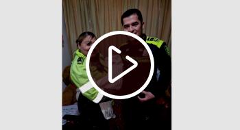 Los policías de Bosa que ayudaron a dar a luz a la joven.