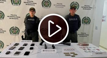 Una mujer fue sorprendida con una escopeta durante uno de los allanamientos. Una mujer fue sorprendida con una escopeta durante uno de los allanamientos.