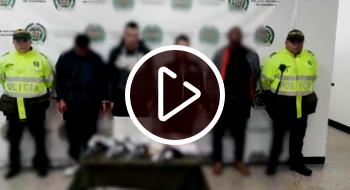 Las autoridades incautaron 4 armas de fuego tipo revólver y 22 millones de pesos Cuatro hombres fueron capturados por hurtar una bodega en Bosa.