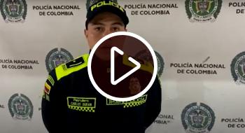 Video: Así fue el rescate de policía a una mujer arrastrada por arroyo ¡Heroico!