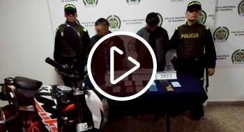 Capturados hurtando en un bus.