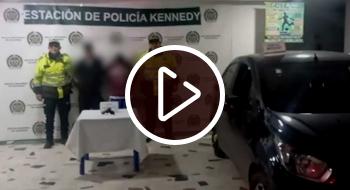 En video 2 capturados con armas por hurtar un vehículo