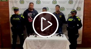 ¡Cayeron con escopeta y 2 pistolas! 3 capturados por hurtar un carro