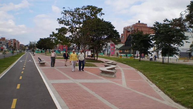 Mejoras en CicloRuta de la calle 80 para proteger peatones y ciclistas - Foto: Alcaldía Mayor de Bogotá
