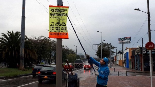 Alcaldía Peñalosa retiró 21.000 pendones y pasacalles ilegales - Foto: Uaesp